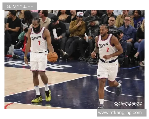 2002年NBA季后赛马刺与小牛的激烈对决回顾与分析